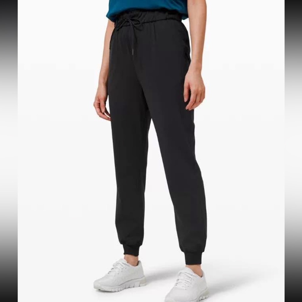 Lululemon Stretch High-Rise Full Length Women’s Joggers, Size 2